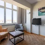 West Bay 3*