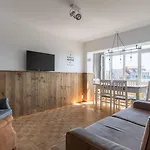 Ξενοδοχείο με διαμερίσματα West Bay 3*