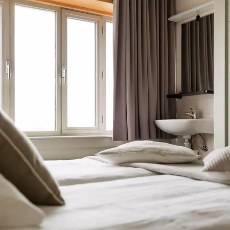 West Bay アパートホテル