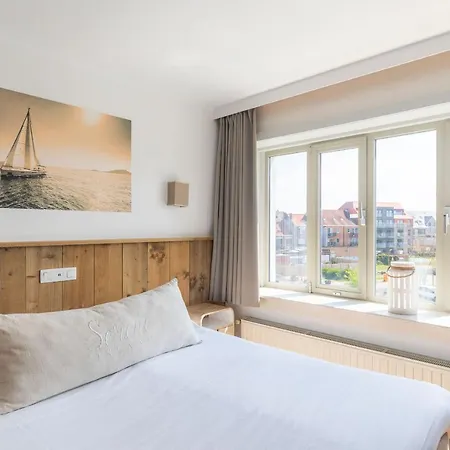 West Bay アパートホテル