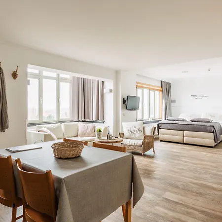 Apartmanhotel West Bay 3*