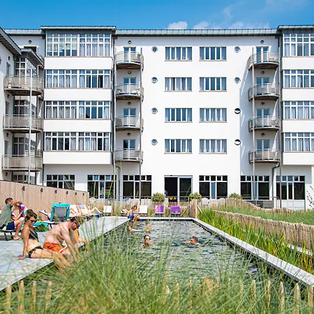 West Bay アパートホテル ミデルケルケ