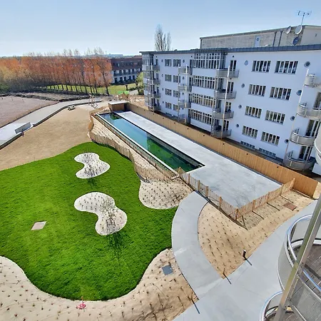 Apartmanhotel West Bay 3*