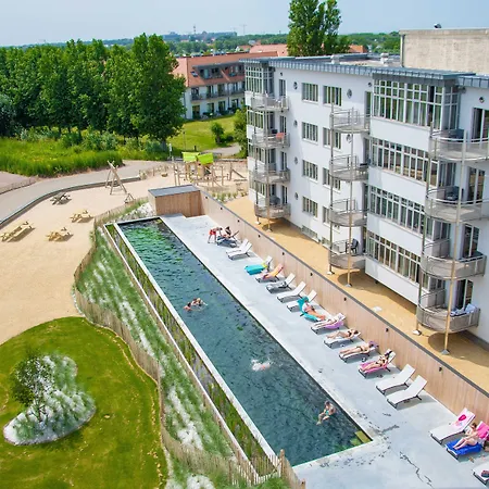 アパートホテル West Bay