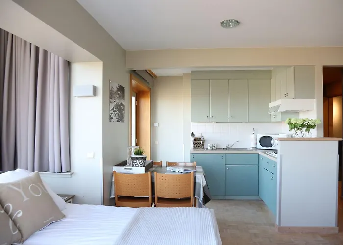 Aparthotel West Bay 3*