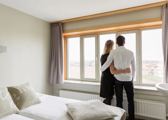 Aparthotel West Bay 3*