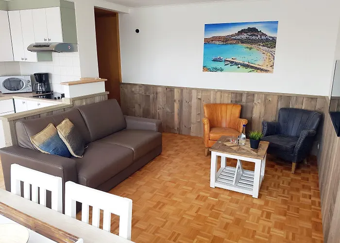 West Bay Apartmanhotel 3*