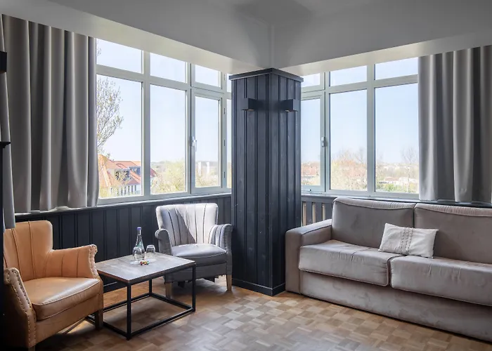 West Bay Aparthotel 3*