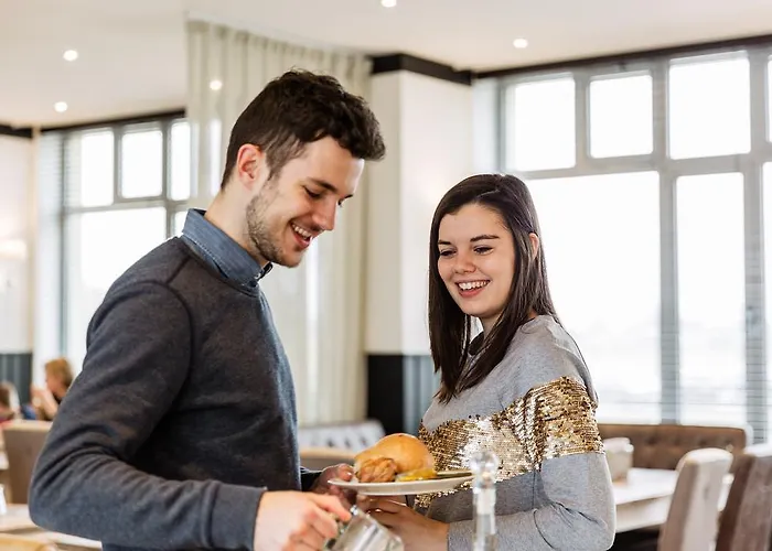 West Bay Apartmanhotel 3*